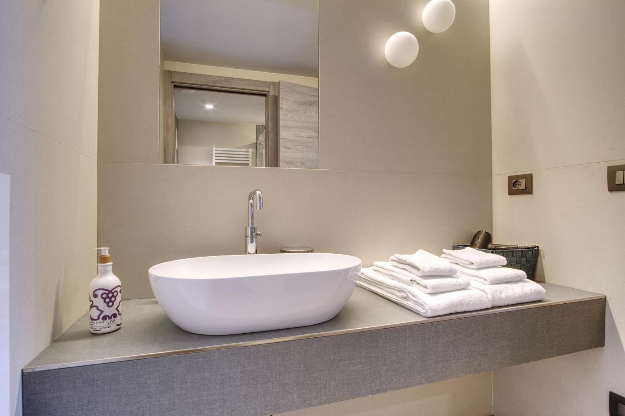 Sui Generis - Aosta Urban Apartments Экстерьер фото